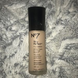 No. 7 Foundation, Cool Ivory, used twice